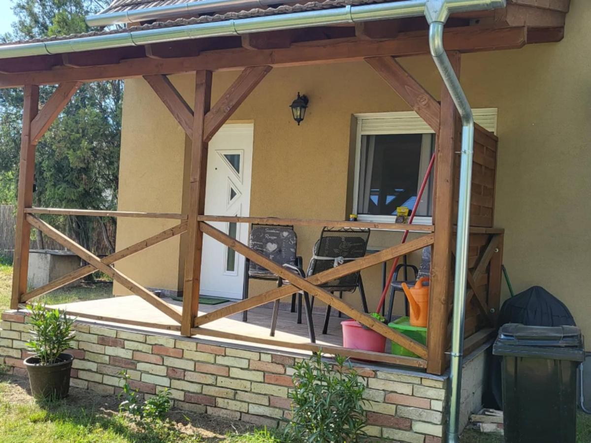 Forrás Vendégház Apartamento Tata Exterior foto
