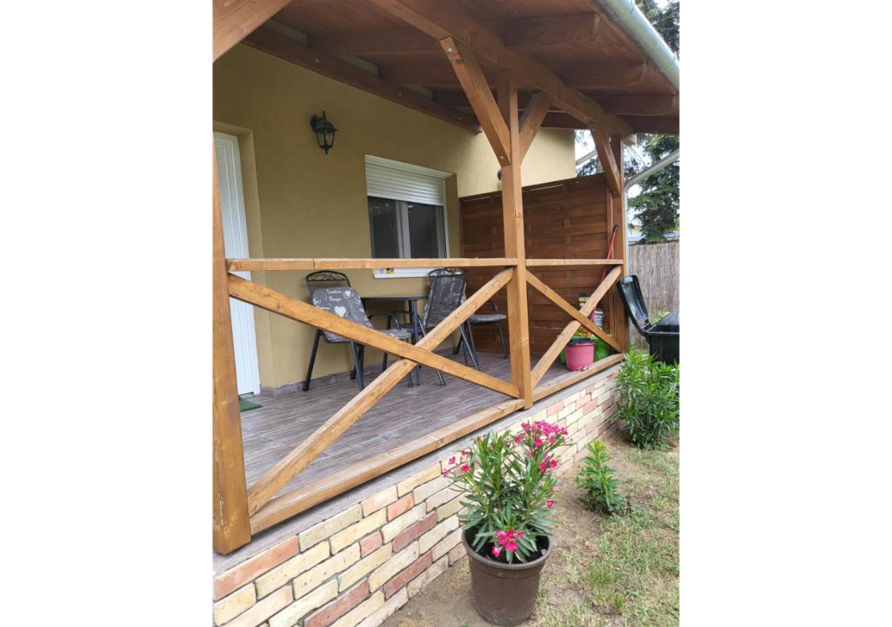 Forrás Vendégház Apartamento Tata Exterior foto