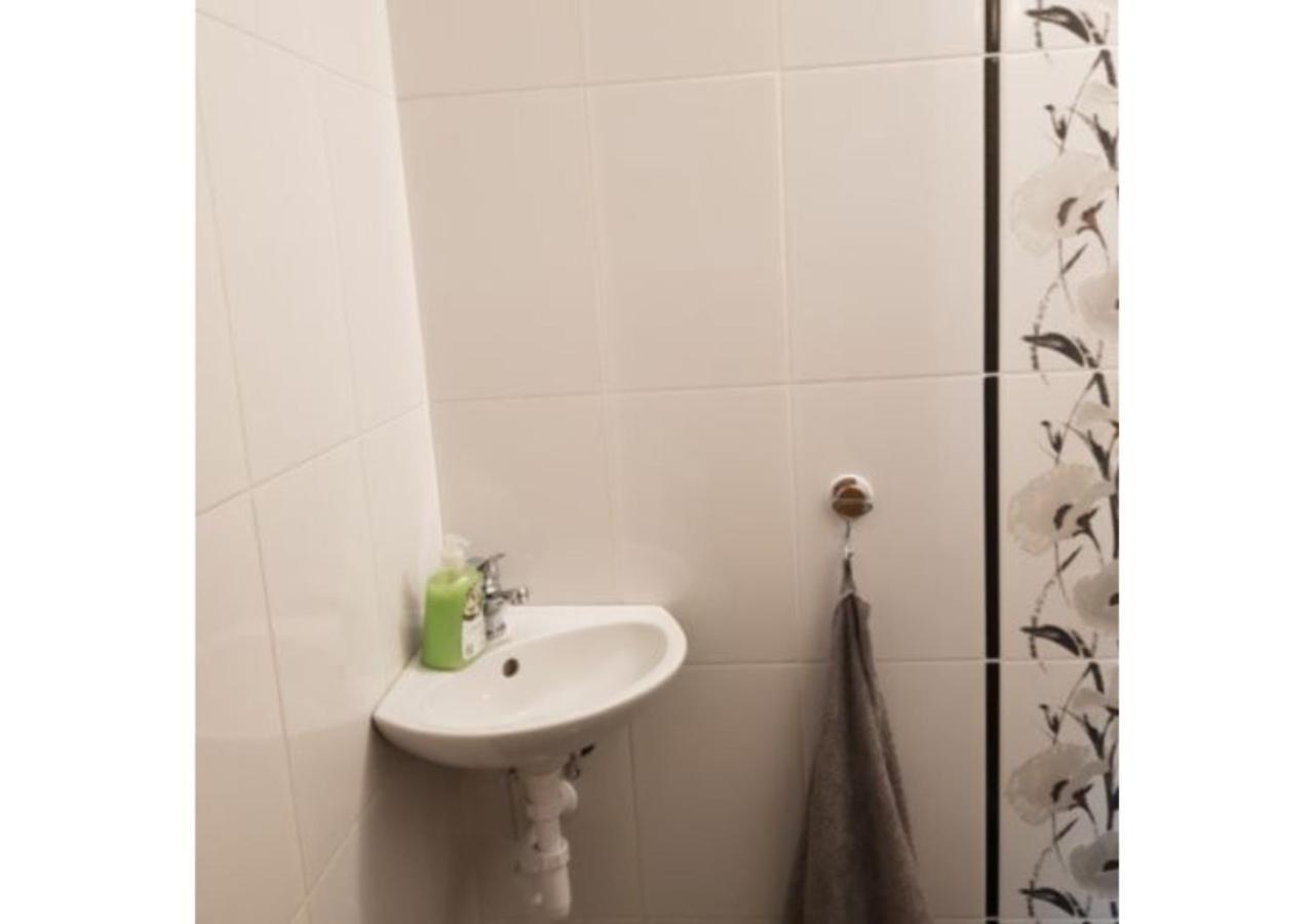 Forrás Vendégház Apartamento Tata Exterior foto