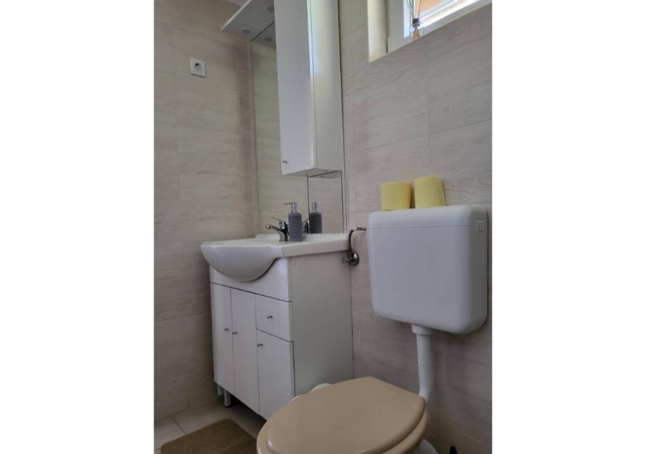 Forrás Vendégház Apartamento Tata Exterior foto